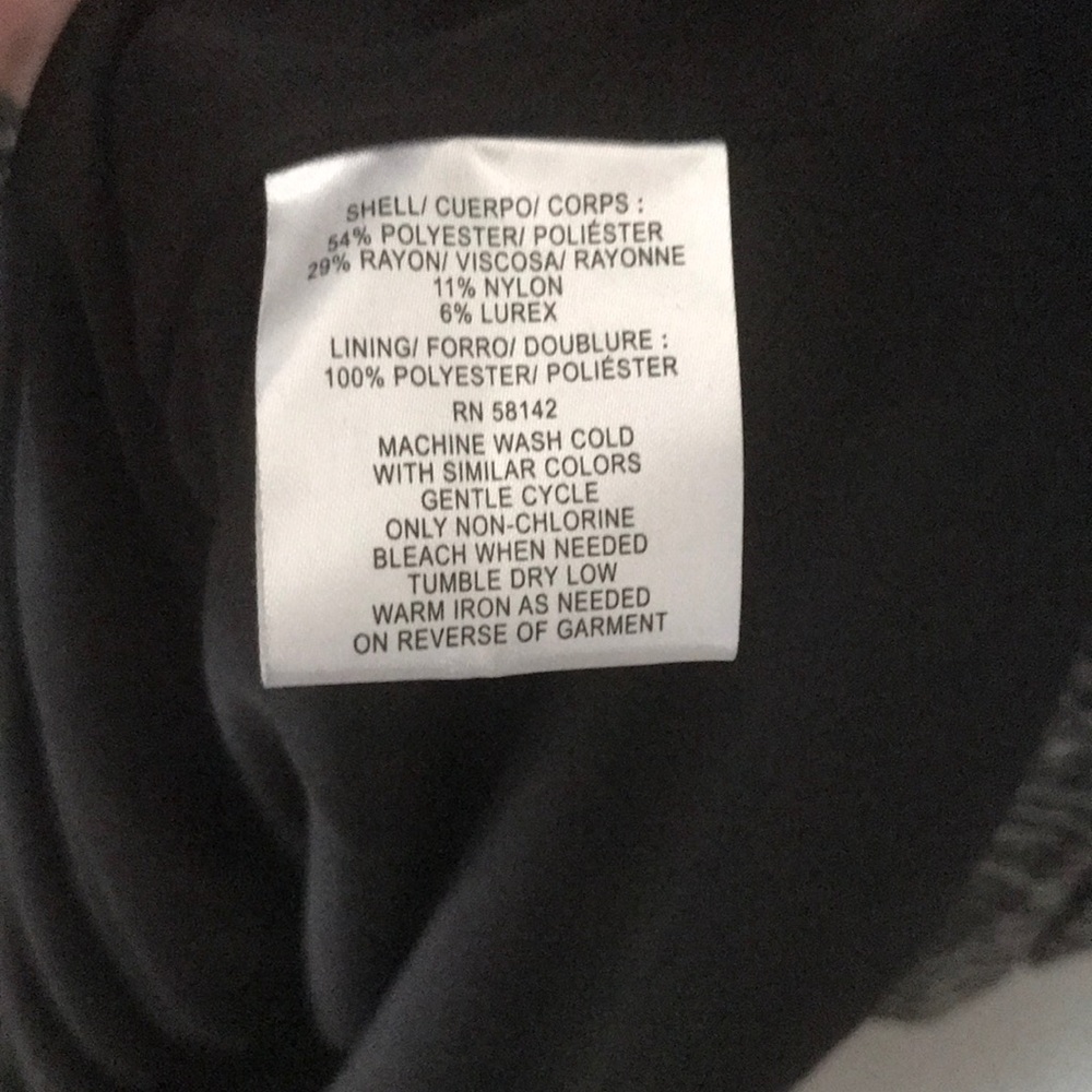 London Time Curve Dress with bell sleeves - Picture 4 of 4